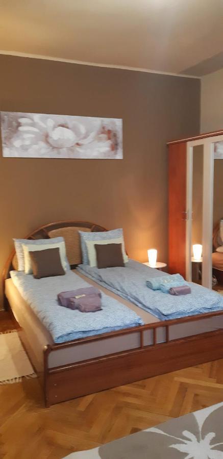 Апартаменты Szell 3 Apartman Сомбатхей Экстерьер фото