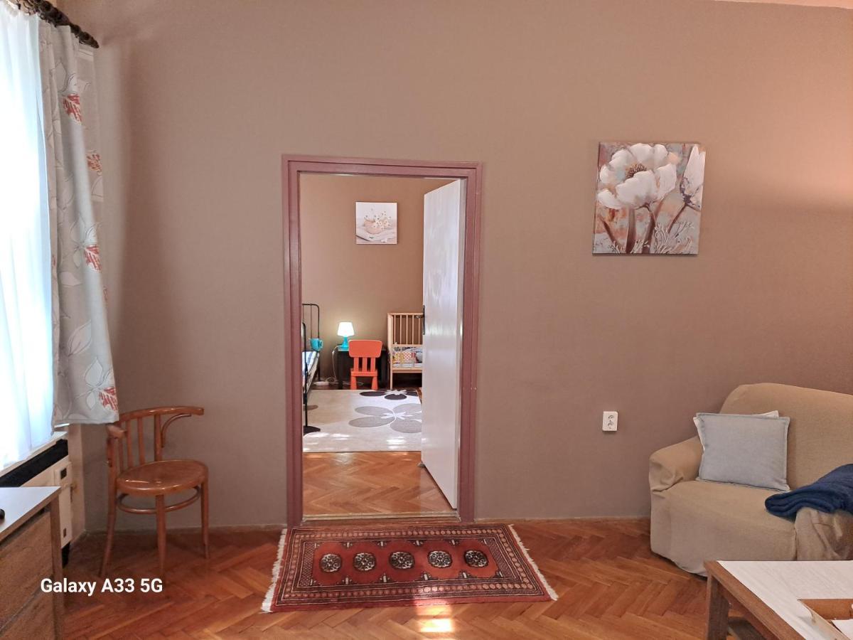 Апартаменты Szell 3 Apartman Сомбатхей Экстерьер фото